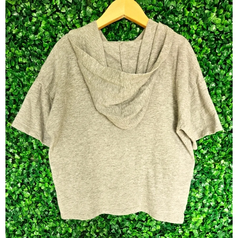 FREE WHEN ADDED TO BUNDLE - Gap Girls hooded t-shirt